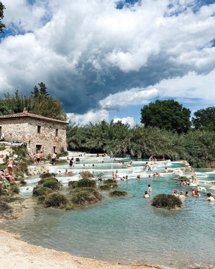 Saturnia kuumaveeallikad Cascate del Mulino