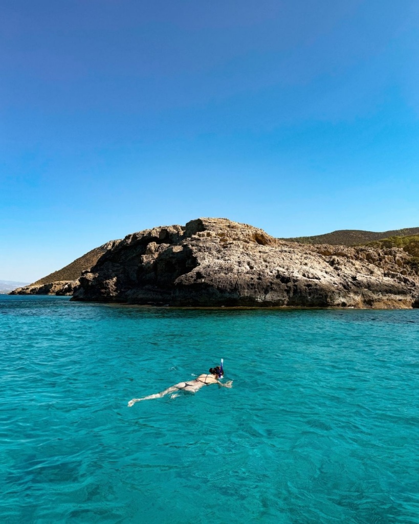 Blue lagoon ehk sinine laguun Küprosel, laenutasime erapaadi Latchi sadamast